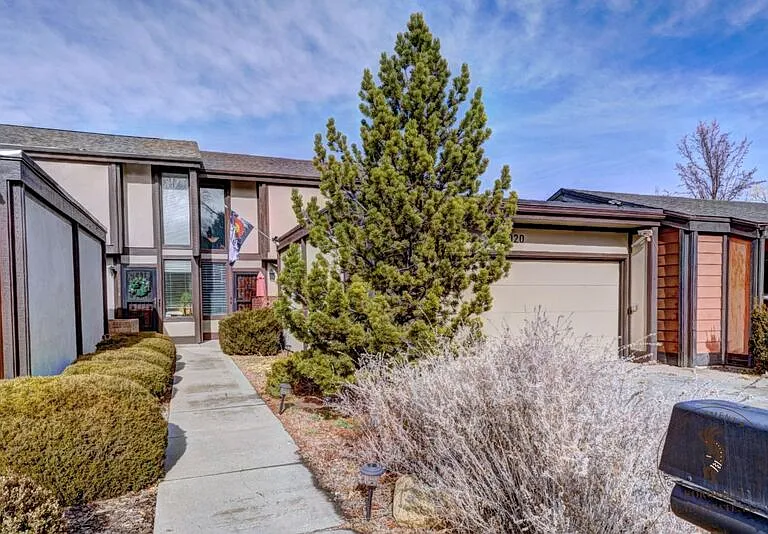 1020 Lakeside Ct #1 — Photo 15