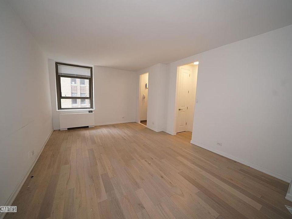 1st image of 4 Park Ave APT 4T