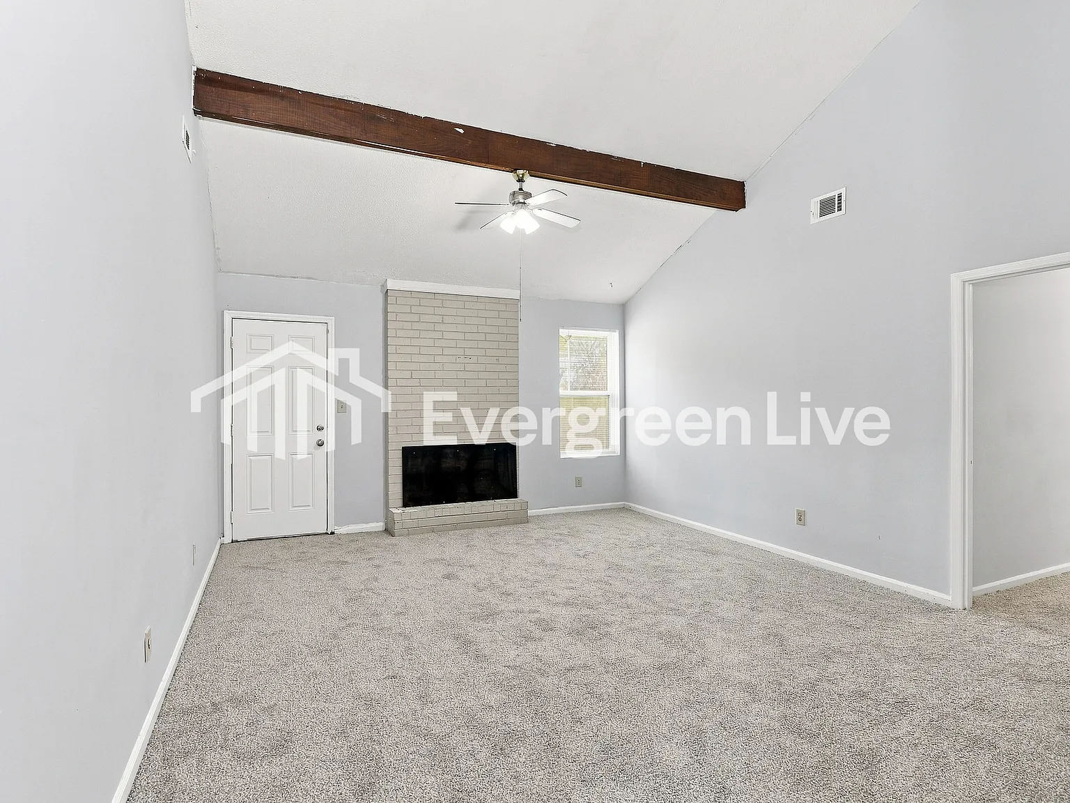 3 bed, 2.0 bath, 1300 sqft, $1,395 — Photo 3