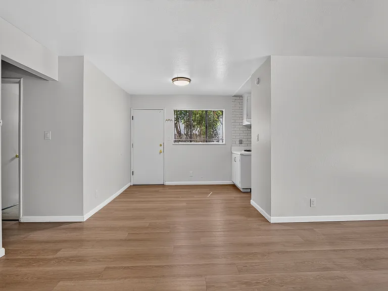962 Lupin Dr #3 — Photo 14
