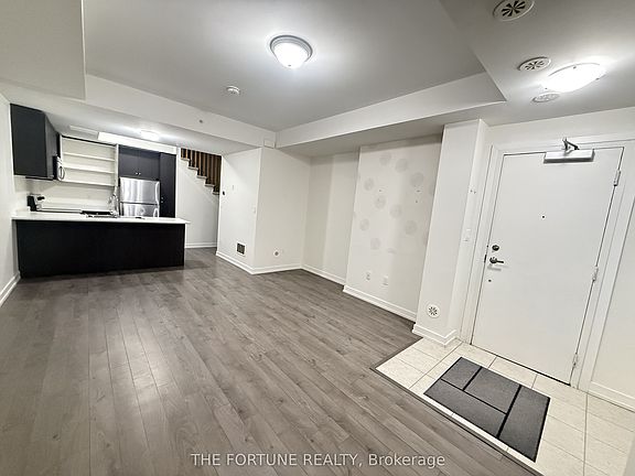 5th image of 1555 Kingston Rd #206