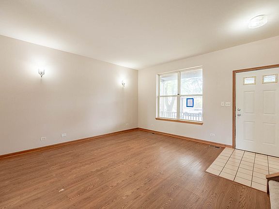 3rd image of 118 E 107th St