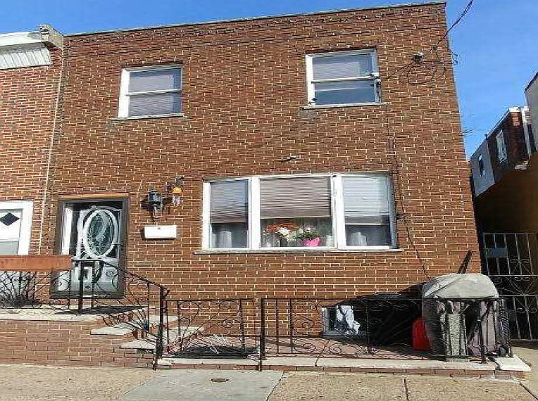 1st image of 609 Jackson St