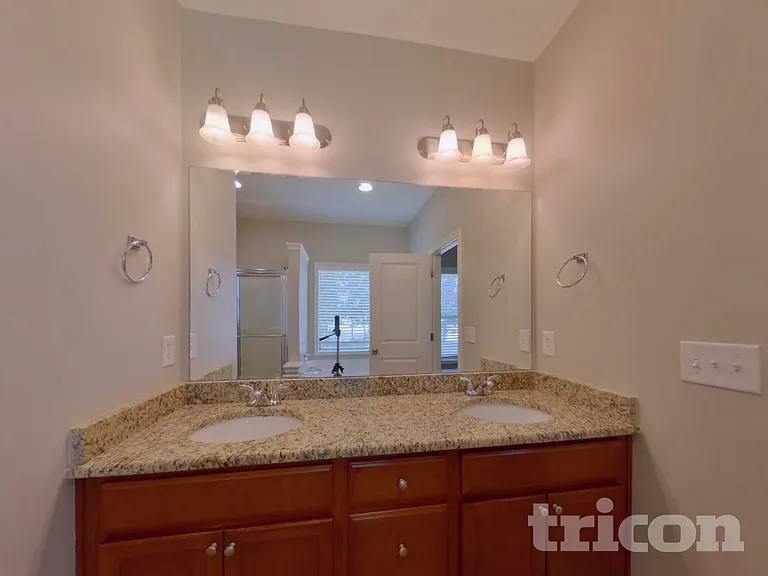 118 Greenbank Dr — Photo 8