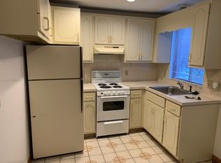 22 Thacher St APT 1, Boston, MA 02113