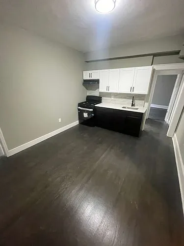 1000 S Orange Ave Photo 1