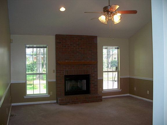 5th image of 13 Maury Ct
