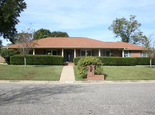 1425 Colwyn Dr, Cantonment, FL 32533