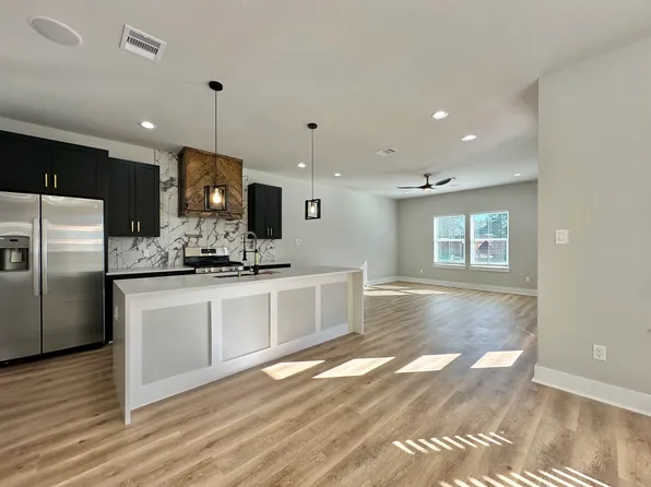 2444 Carmel St, Houston, TX 77091