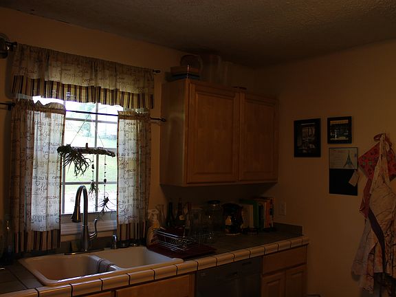 5th image of 641 Southbrook Dr