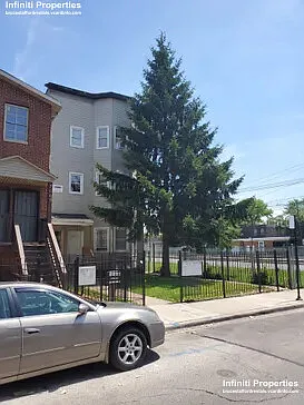 7053 S Dante Ave #2F