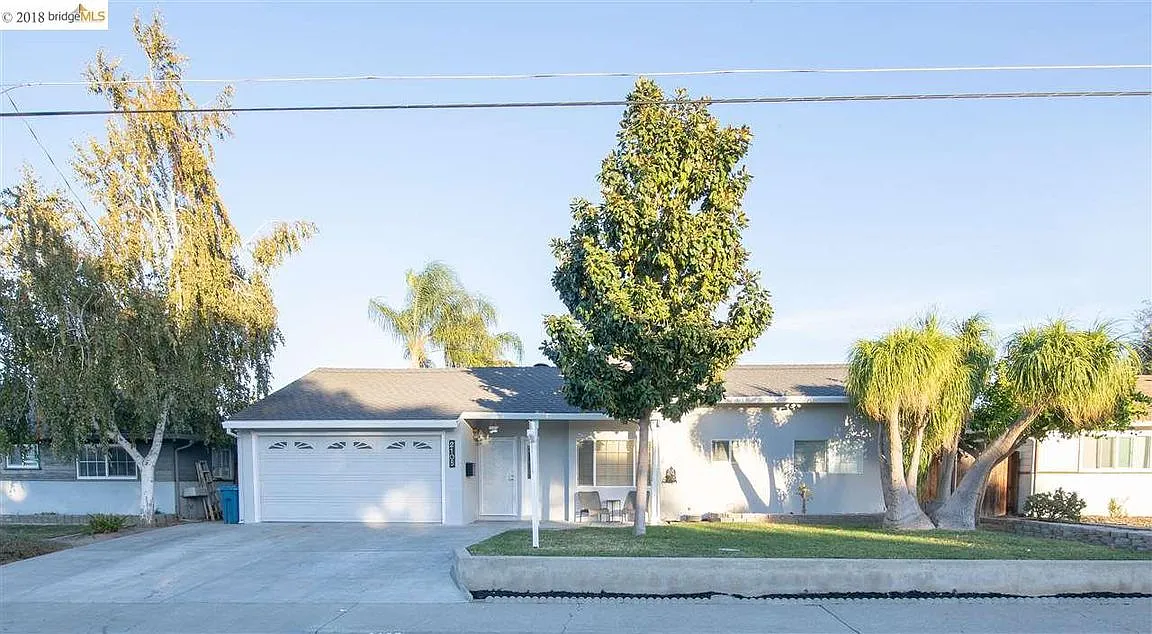 2105 Dennis Dr photo 1