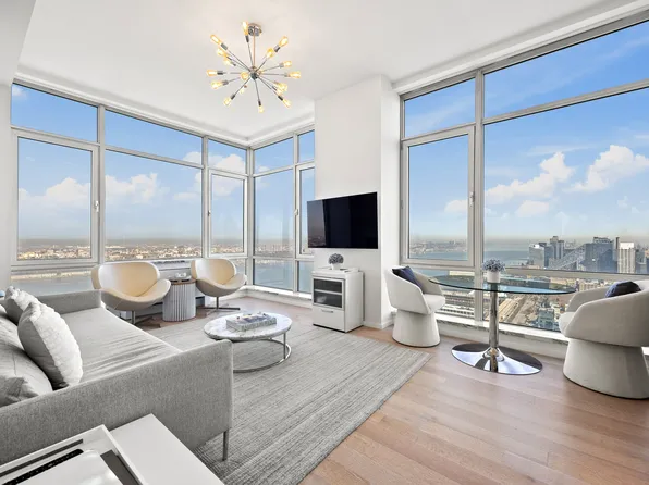 635 West 42nd Street image 1 of 27