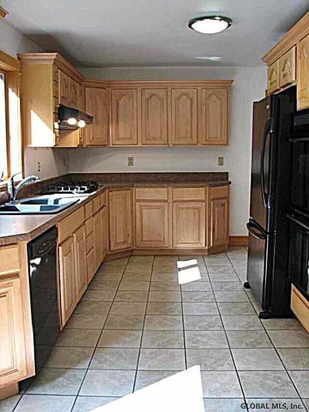4th image of 437 Beattie Hollow Road