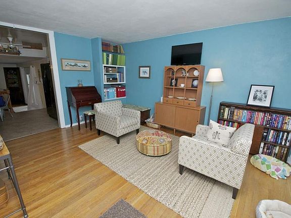 2nd image of 171 Riverview Ave