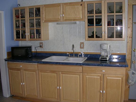 3rd image of 317 N Pioneer Ave