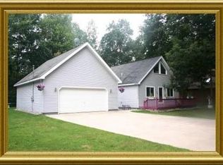 105 Findley St, Roscommon, MI 48653