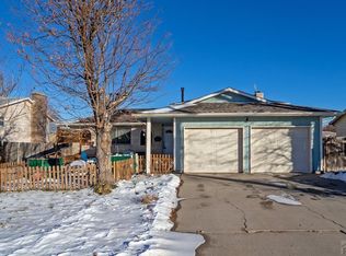 16 Crestaloma Dr, Pueblo, CO 81005
