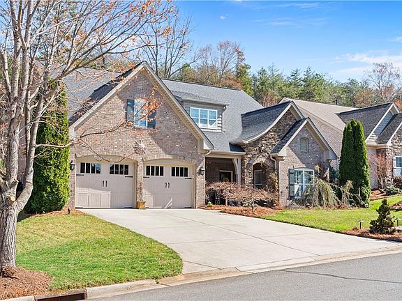 2nd image of 1285 Meadow Chase Dr