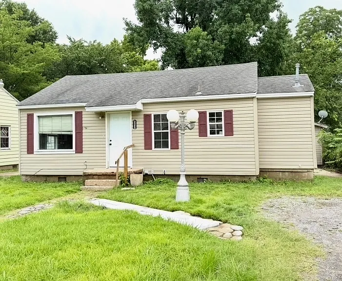 2209 Lampton St — Photo 1