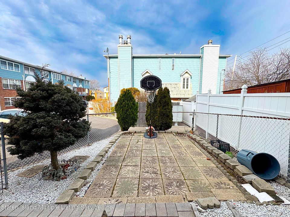 2nd image of 31 Teri Ct