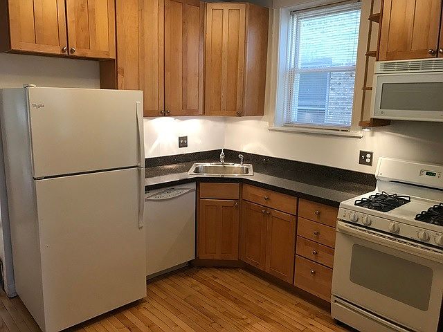 1st image of 2510 W Hutchinson St #1EE