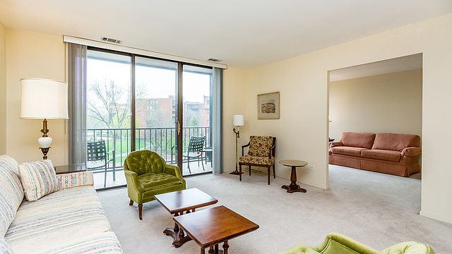 1st image of 111 Acacia Dr APT 307