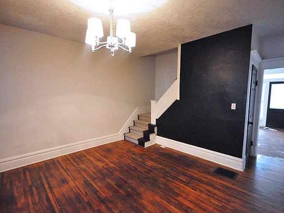 5th image of 208 E 9th Ave