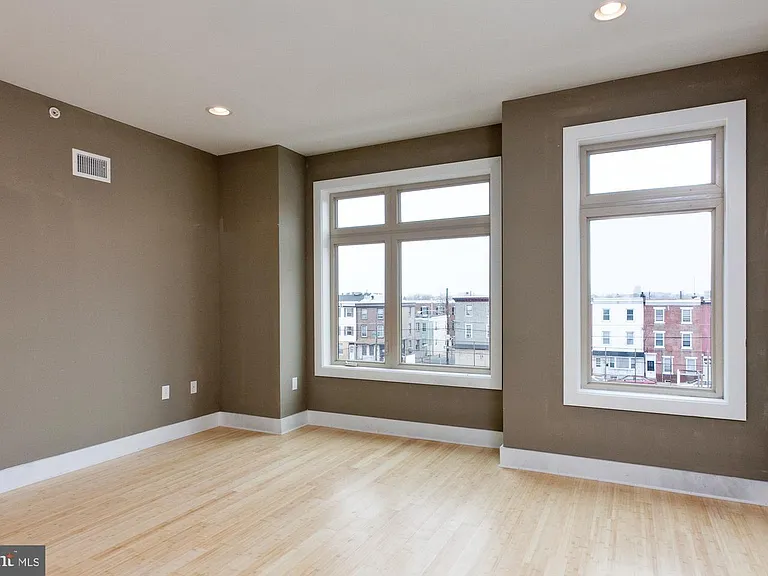2547 Tilton St — Photo 6