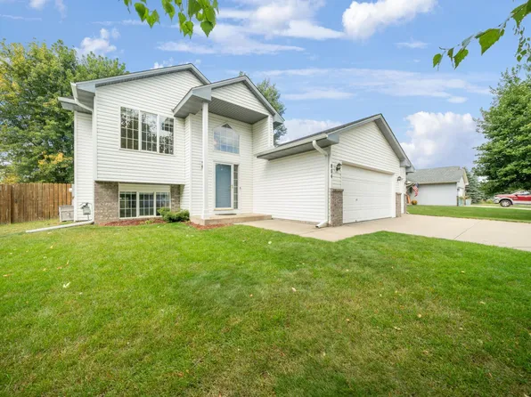 804 S Elm St, Belle Plaine, MN 56011