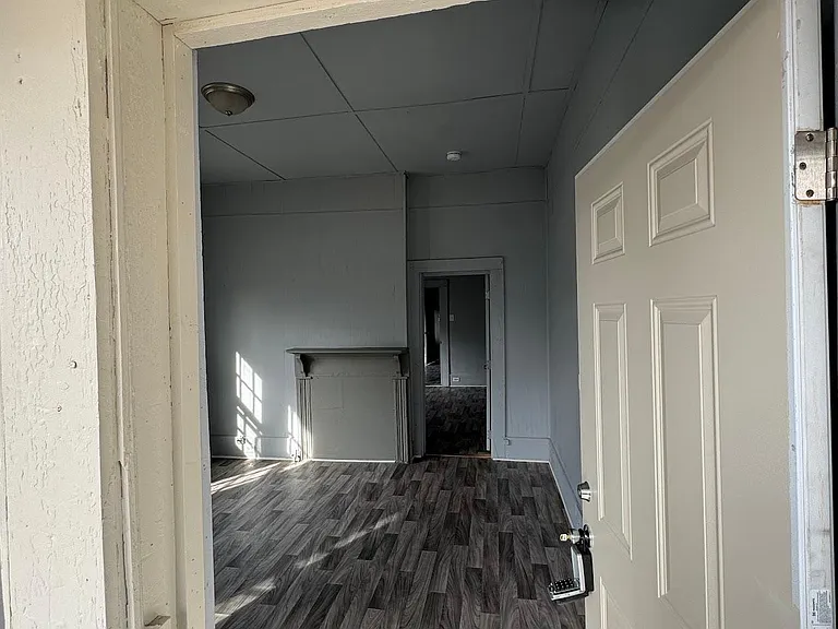 1516 Avenue G #A — Photo 5
