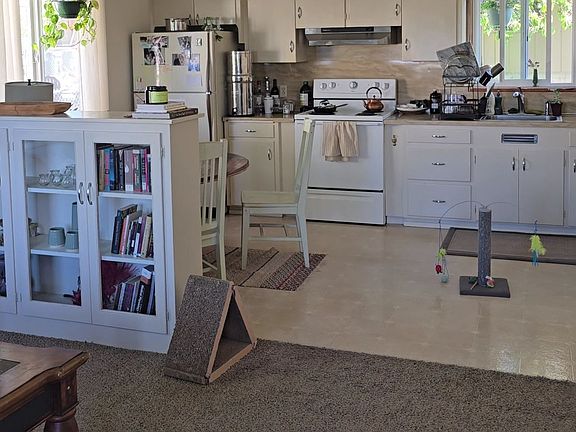 5th image of 226 Orcas Ave #2