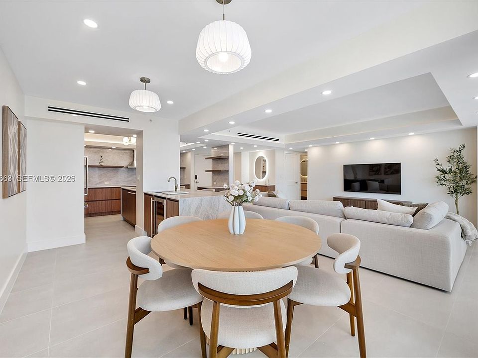 1st image of 19355 Turnberry Way APT 19F