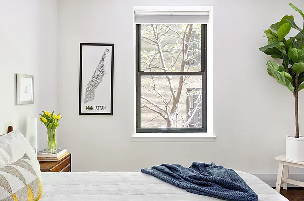 Sold by Compass | media 10