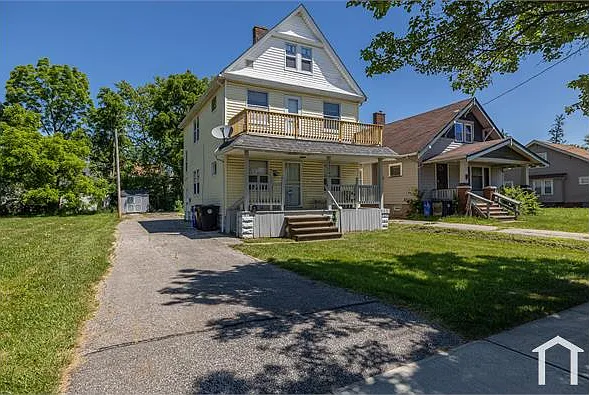 3 bed, 704 sqft, $875 — Photo 3
