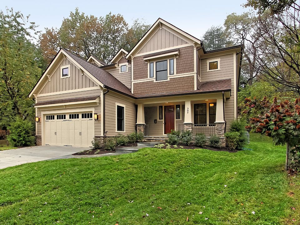 1st image of 307 Arcadian Cir SW