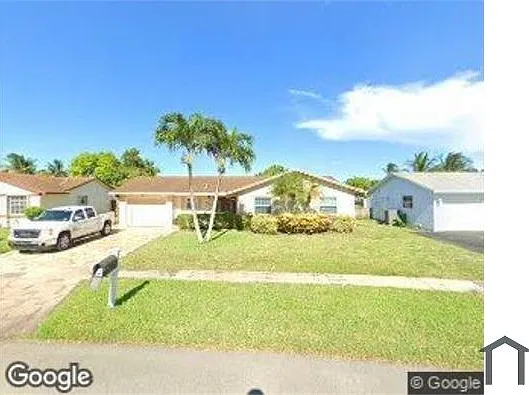 4530 NW 85th Ave — Photo 1