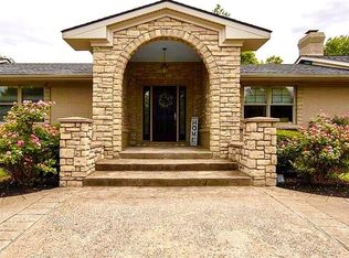 900 Chinoe Rd, Lexington, KY 40502