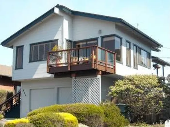 466 Plymouth St, Cambria, CA 93428
