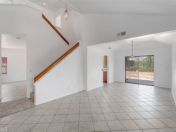 4th image of 22860 Mountain View Rd