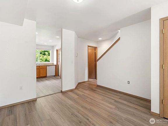 5th image of 16791 165th Avenue SE