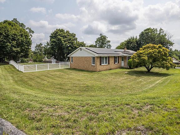 3rd image of 12 Belle Vista Dr