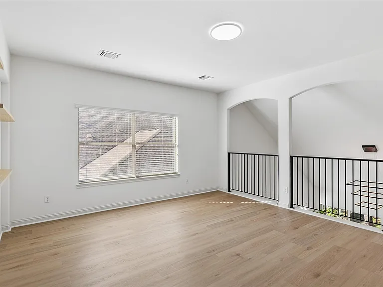 3831 Sapphire Loop — Photo 20