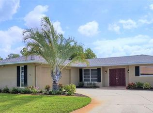 1704 Sandy Ct, Venice, FL 34293
