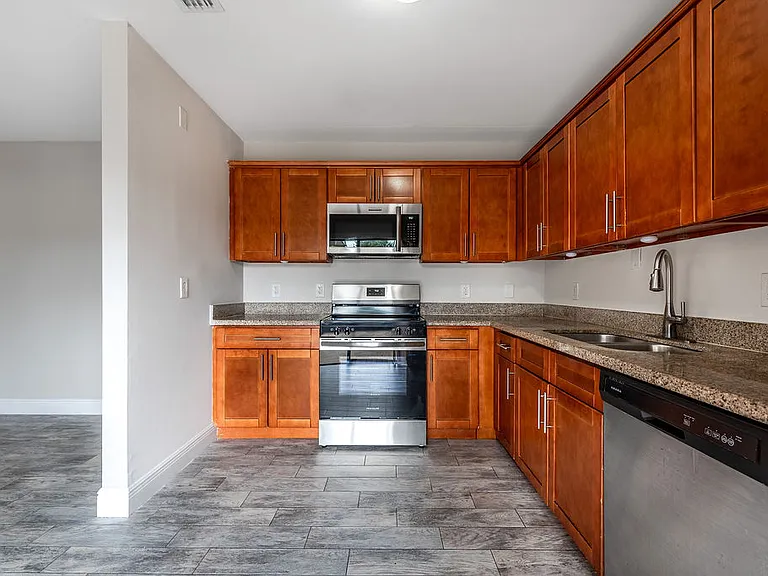 1755 N Congress Ave — Photo 10