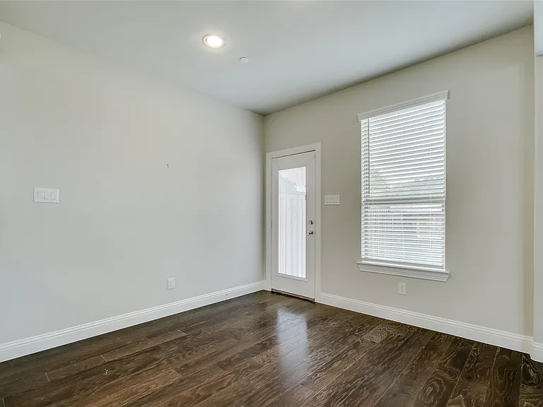 2949 Galveston St — Photo 8