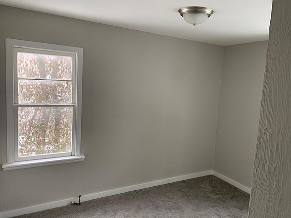 5th image of 5023 Walker Ave