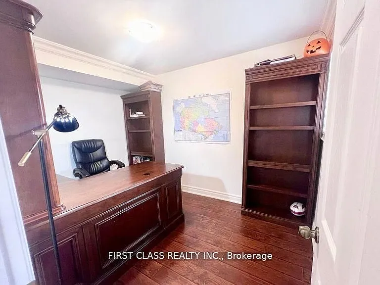 9 Wiley Ave #UPPER FLOOR — Photo 11