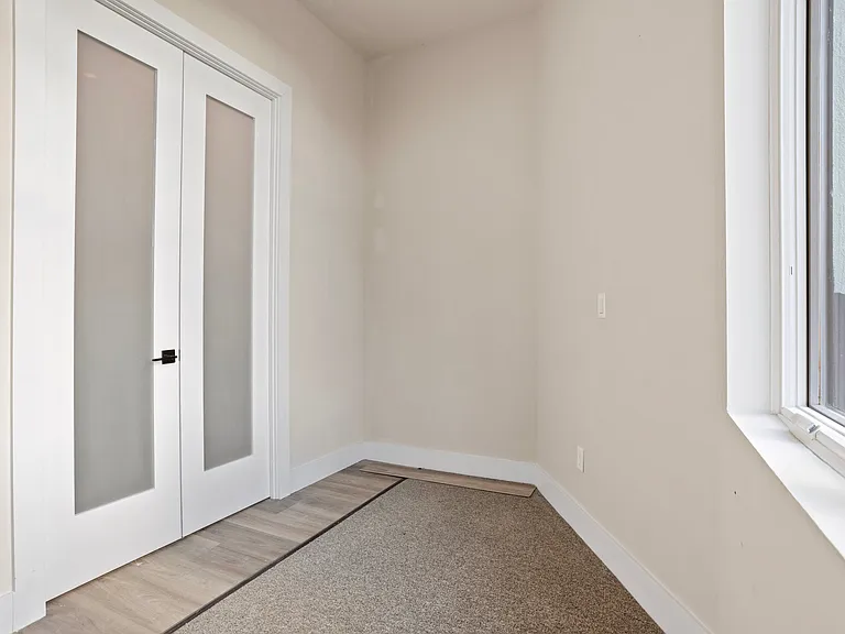 61 Delmonico Pl #1B — Photo 15