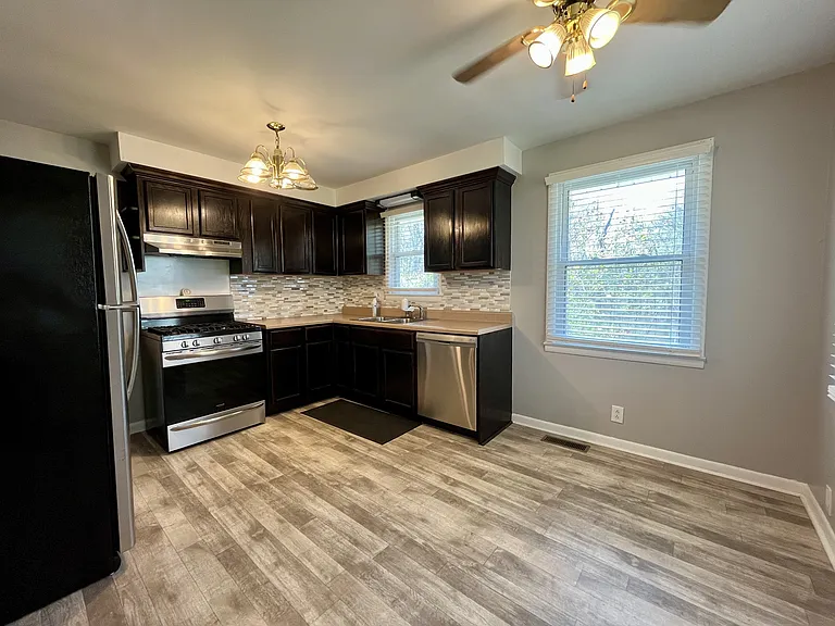 2950 Ashland City Rd — Photo 7